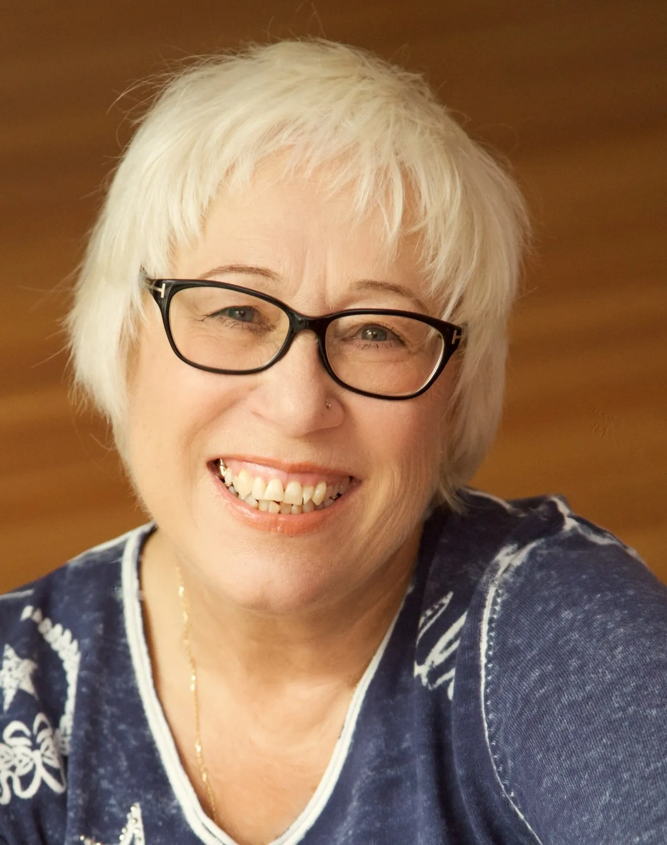 Kumud D. Schramm, Porträt